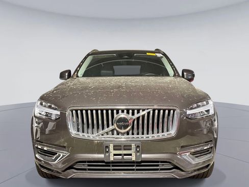 Used 2024 Volvo XC90 T8 Ultimate AWD/4WD image 2
