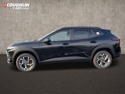 New 2026 Chevrolet Trax LT w/ Sunroof Package image 2