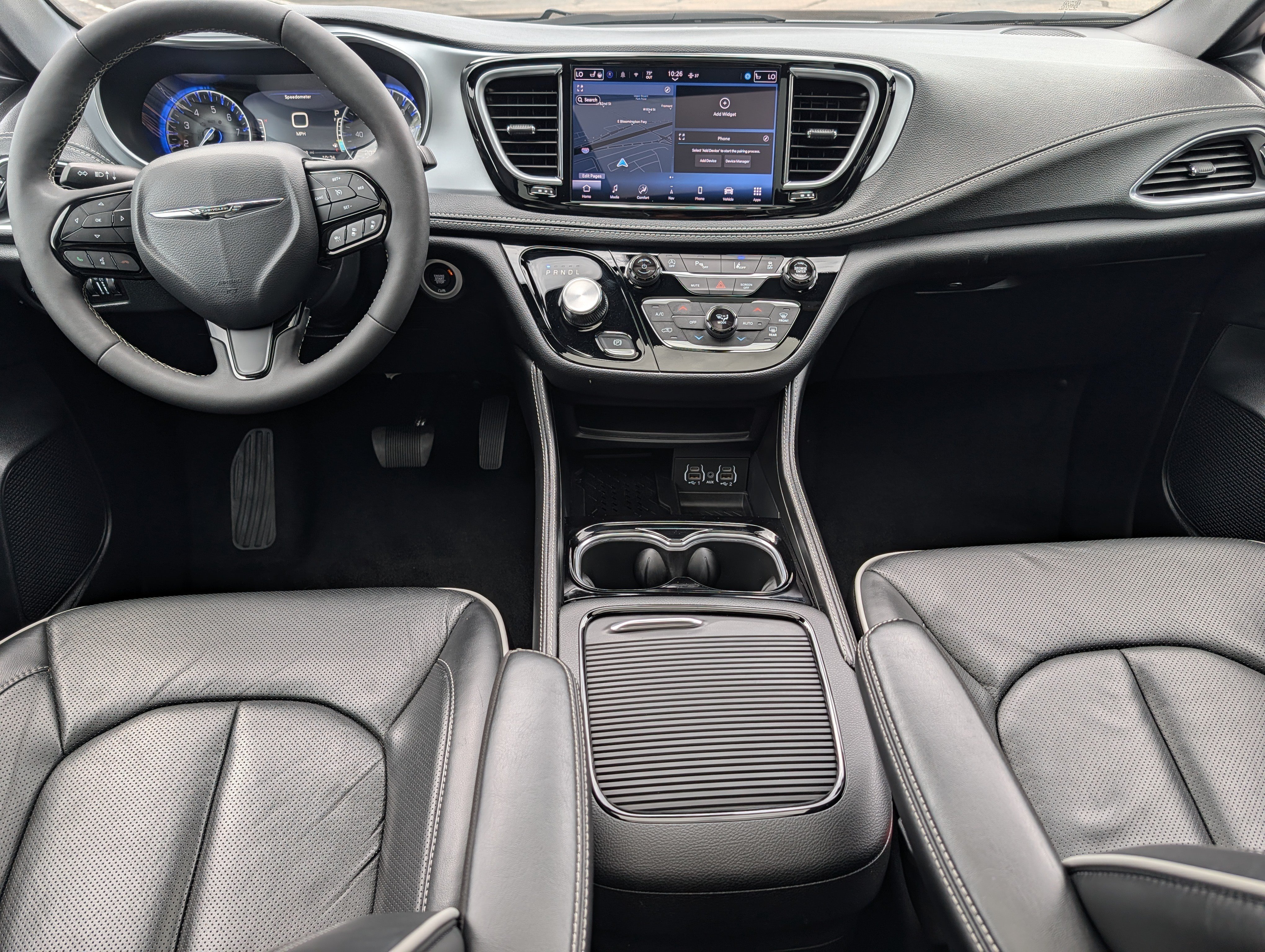 Used 2025 Chrysler Pacifica Limited FWD image 10