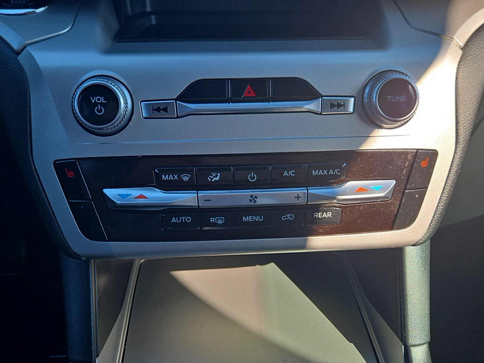 Certified 2022 Ford Explorer XLT AWD/4WD image 19