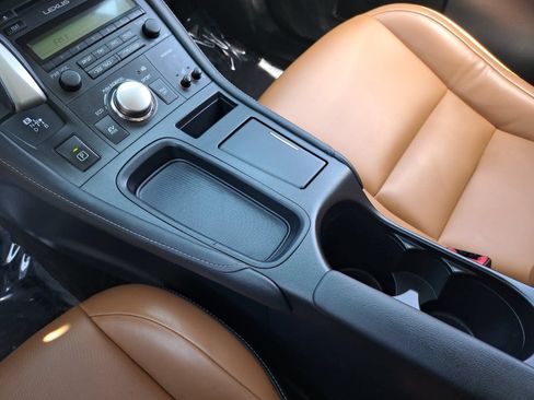 Used 2014 Lexus CT 200h w/ Seat Comfort Package FWD image 23