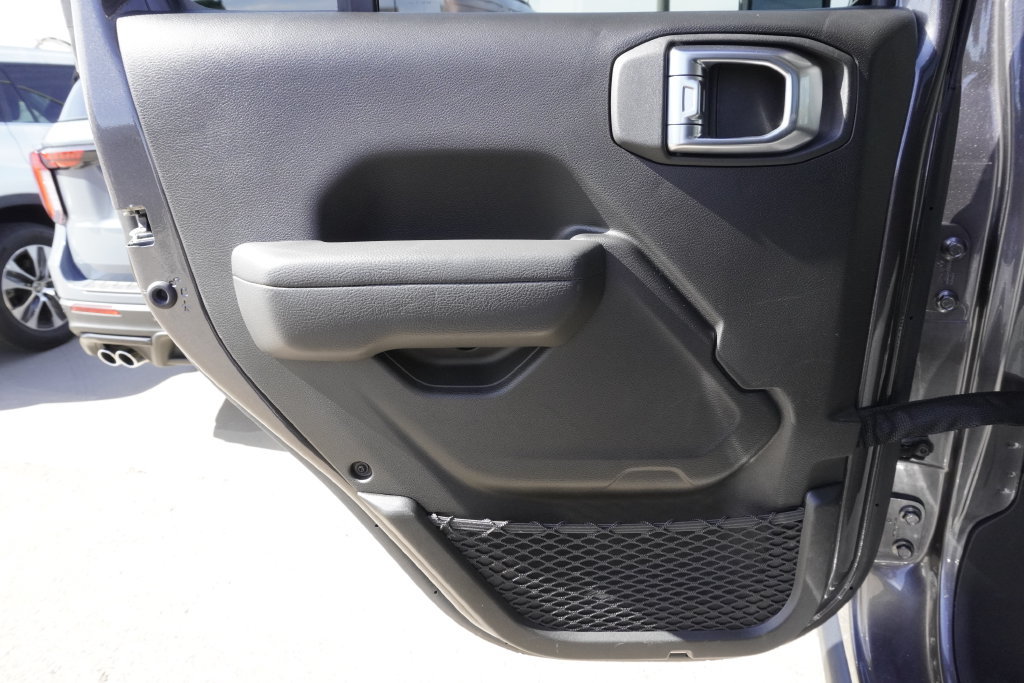 Used 2025 Jeep Gladiator Sport AWD/4WD image 28