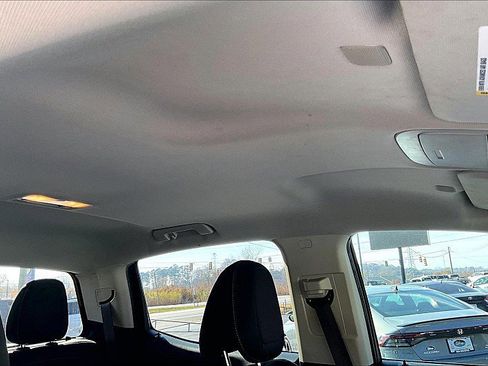 Used 2022 Chevrolet Colorado LT w/ LT Convenience Package image 23