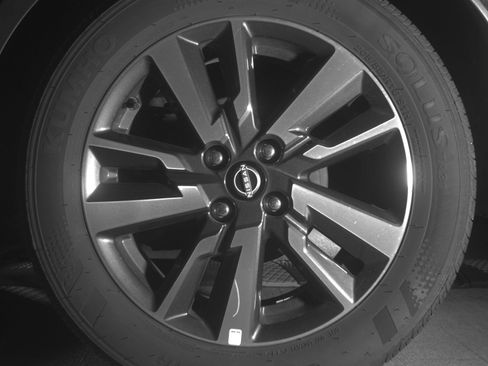 Used 2025 Nissan Versa SV image 14