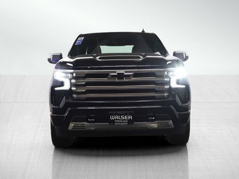 Used 2022 Chevrolet Silverado 1500 High Country w/ High Country Premium Package image 8