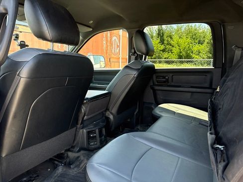 Used 2022 RAM 5500 Tradesman w/ Chrome Appearance Group AWD/4WD image 28