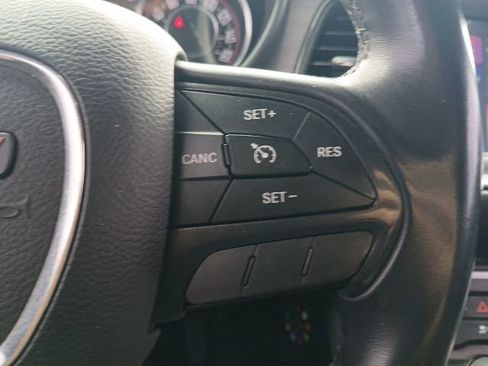 Used 2016 Dodge Challenger SXT RWD image 19