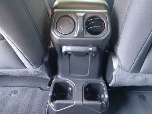 Used 2021 Jeep Wrangler Unlimited Sport AWD/4WD image 15