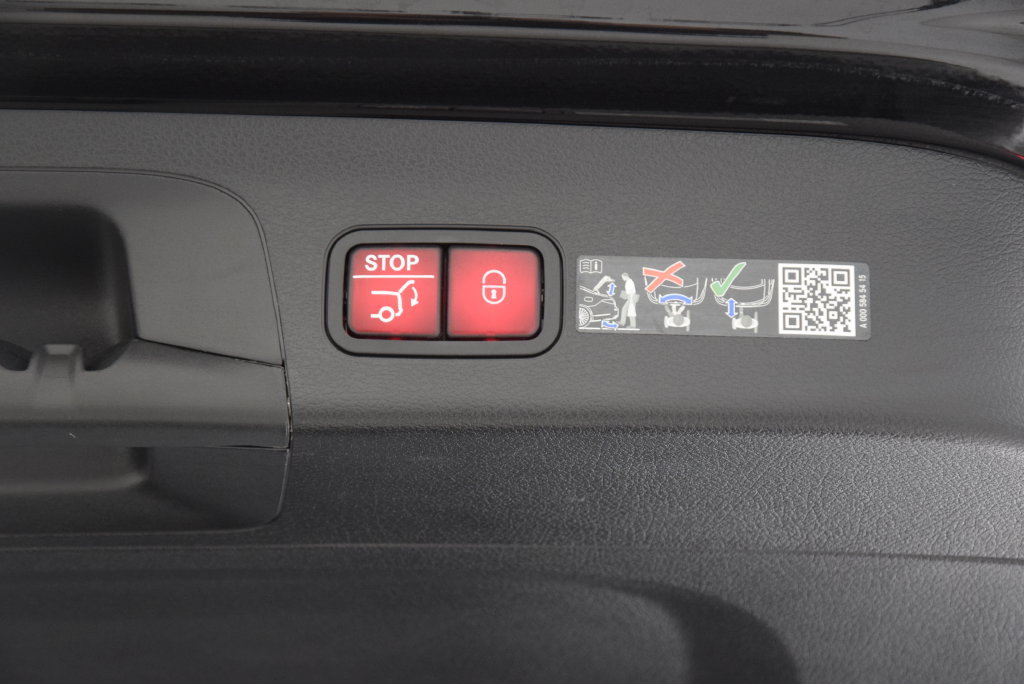 Used 2025 Mercedes-Benz GLS 63 AMG 4MATIC image 30