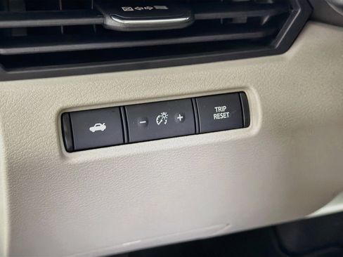 Used 2023 Nissan Altima 2.5 SV FWD image 17
