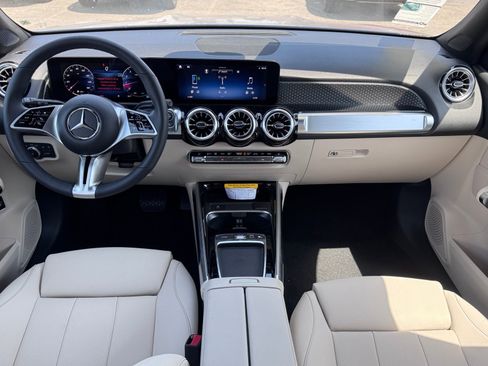 New 2025 Mercedes-Benz GLB 250 4MATIC image 27