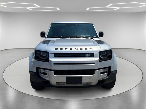 Used 2023 Land Rover Defender 110 S image 2