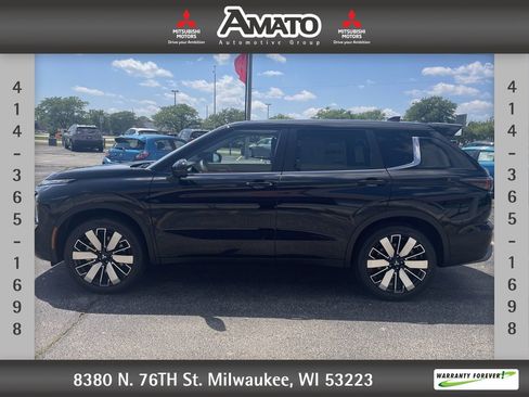 New 2025 Mitsubishi Outlander SE image 2