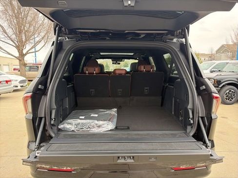 New 2026 Lincoln Navigator L Reserve AWD/4WD image 6