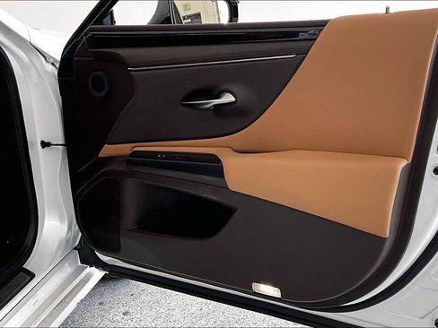 Used 2021 Lexus ES 350 w/ Premium Package FWD image 22