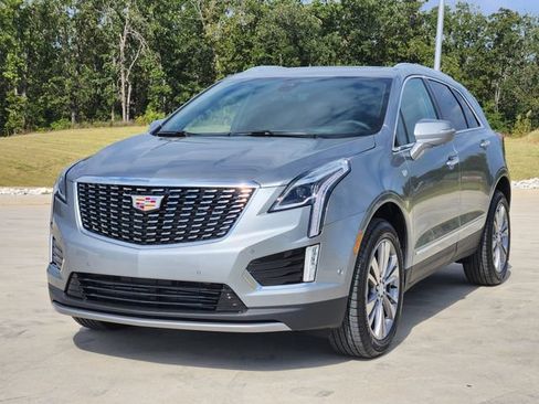New 2025 Cadillac XT5 Premium Luxury w/ Technology Package FWD image 3