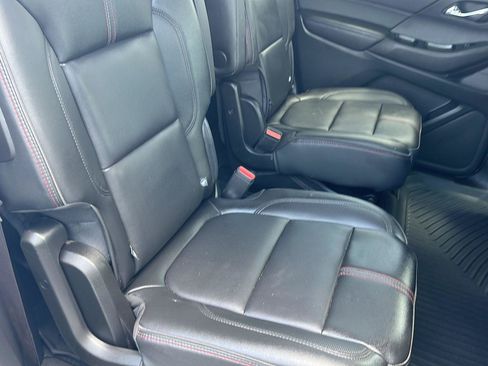 Used 2023 Chevrolet Traverse RS AWD/4WD image 32