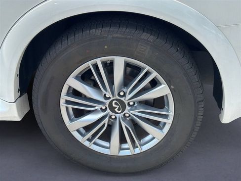 Used 2024 INFINITI QX80 Luxe AWD/4WD image 5