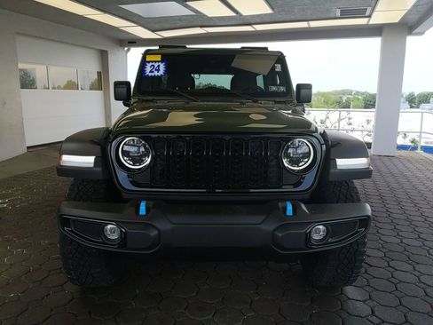 Used 2024 Jeep Wrangler Unlimited AWD/4WD image 2
