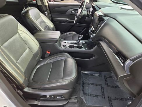 Used 2021 Chevrolet Traverse Premier w/ Redline Edition image 17