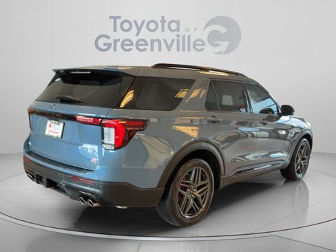 Used 2025 Ford Explorer ST AWD/4WD image 6