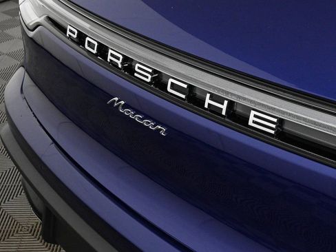 Used 2025 Porsche Macan image 38