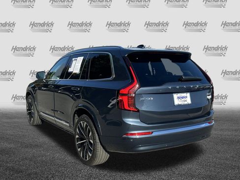 Certified 2025 Volvo XC90 B6 Plus image 8
