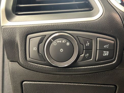 Used 2019 Ford Edge SEL w/ Equipment Group 201A AWD/4WD image 23