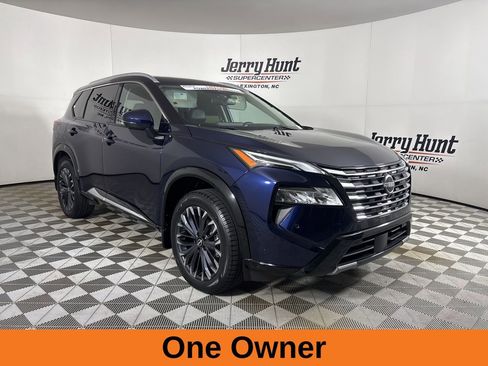 Used 2024 Nissan Rogue Platinum w/ Platinum Premium Package image 4