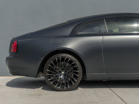 Used 2016 Rolls-Royce Wraith RWD image 35