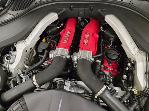 Used 2026 Ferrari Roma Spider RWD image 30