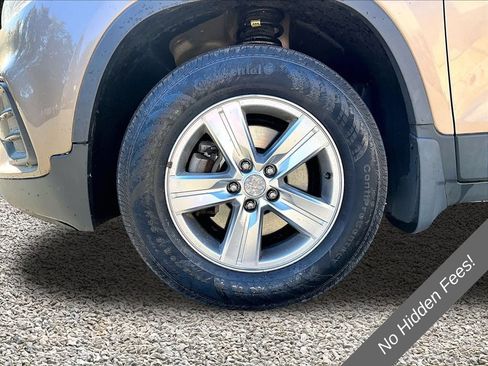 Used 2018 Chevrolet Trax LT w/ LT Convenience Package AWD/4WD image 7