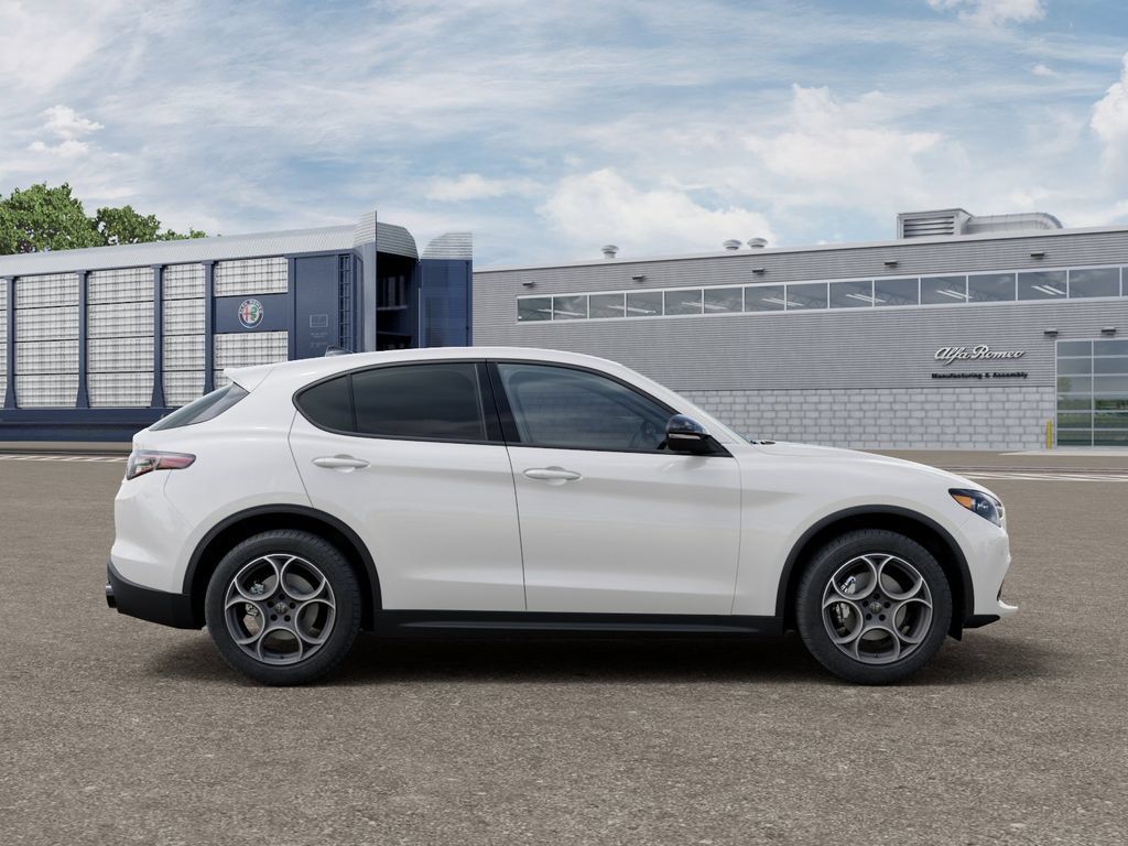 New 2026 Alfa Romeo Stelvio Sprint AWD/4WD image 21