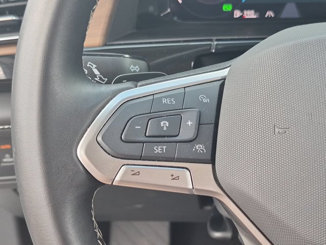 Used 2025 Volkswagen Atlas SE FWD image 20