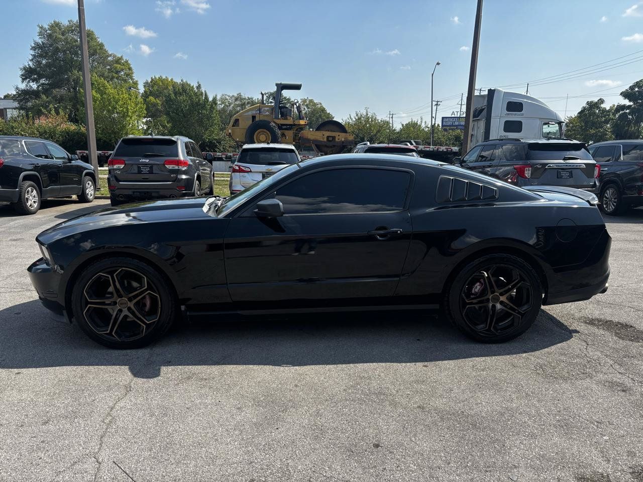 Used 2012 Ford Mustang Coupe RWD image 6