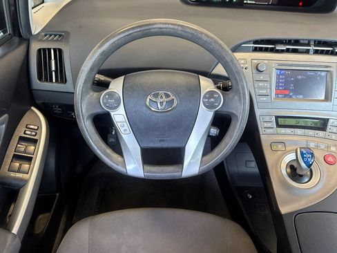 Used 2015 Toyota Prius Two FWD image 17