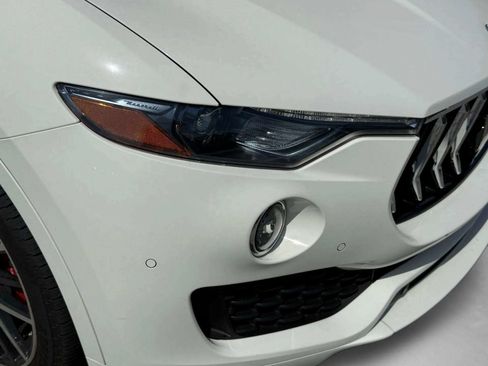 Certified 2023 Maserati Levante GT AWD/4WD image 41