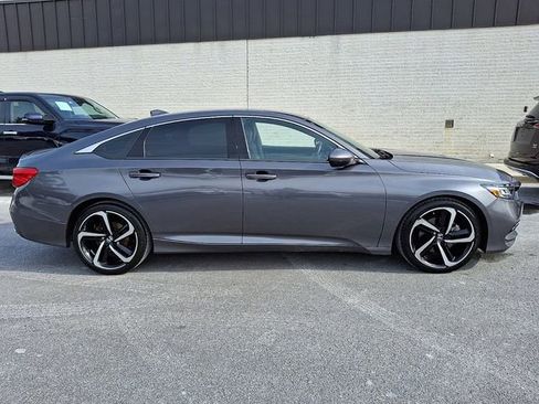 Used 2018 Honda Accord Sport image 7
