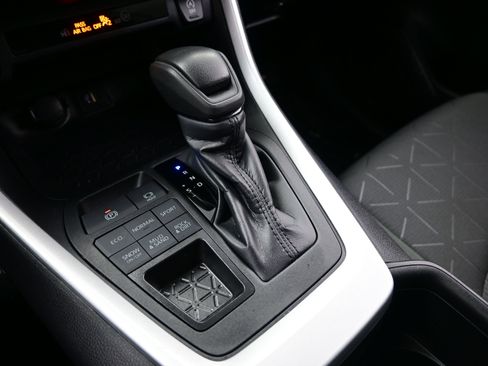 Used 2024 Toyota RAV4 XLE image 21