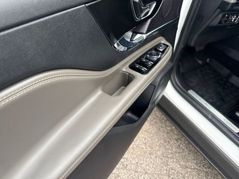 Certified 2023 Lincoln Corsair FWD image 16