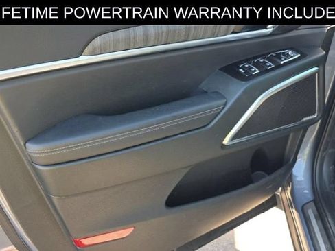 Used 2025 Kia Telluride SX FWD image 6