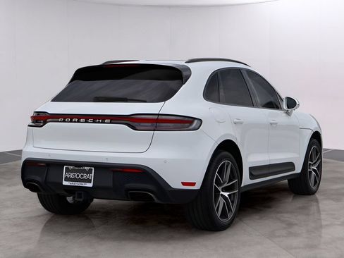 Certified 2023 Porsche Macan AWD/4WD image 7