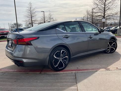 Used 2025 Nissan Altima 2.5 SR image 6