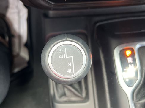 Used 2022 Jeep Wrangler Unlimited Sahara image 18