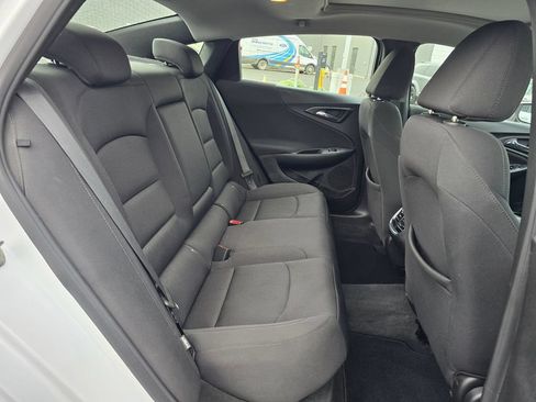 Used 2021 Chevrolet Malibu LT FWD image 15