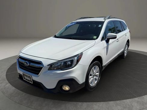 Used 2018 Subaru Outback 2.5i Premium AWD/4WD image 12