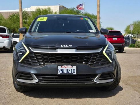 Used 2024 Kia Sportage EX FWD image 2