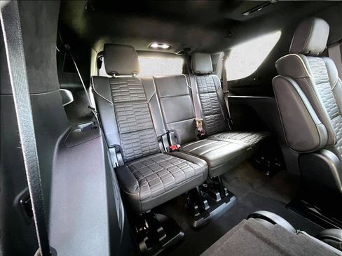Used 2023 Cadillac Escalade Sport Platinum w/ LPO, ONYX Package AWD/4WD image 30