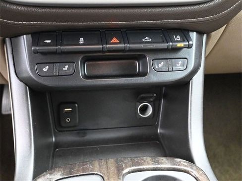 Used 2017 GMC Canyon SLT w/ Driver Alert Package image 26