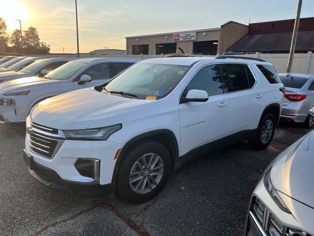 Used 2022 Chevrolet Traverse LT FWD image 1